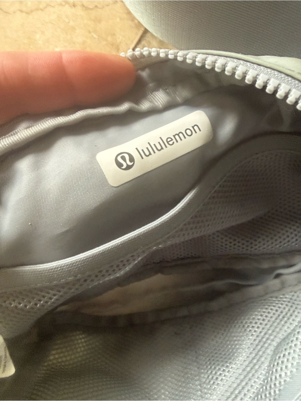 Lululemon everywhere our belt excellent condition used one time gray - Picture 5 of 8
